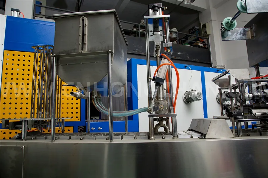 Bg32A Automatic Cup Filling Sealing Machine for Juice with Particle