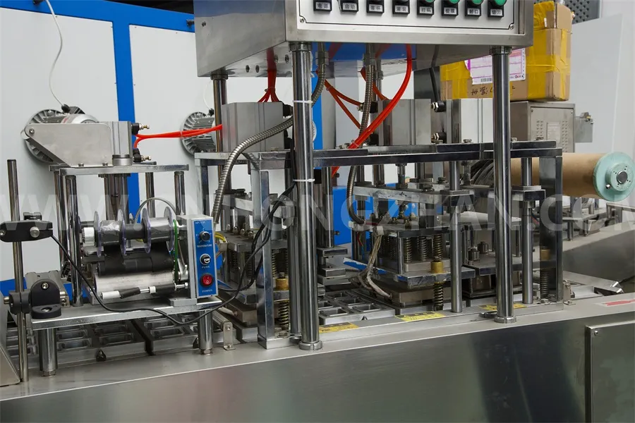 Bg32A Automatic Cup Filling Sealing Machine for Juice with Particle